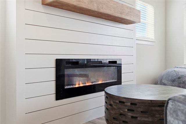 1251 Bootleg Road, Bentonville, AR 72713