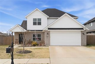 1251 Bootleg Road, Bentonville, AR 72713