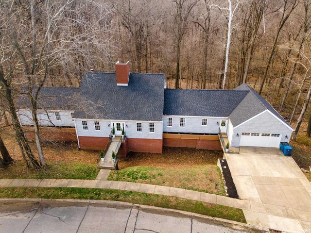 6211 Pfafflin Lake Boulevard, Newburgh, IN 47630