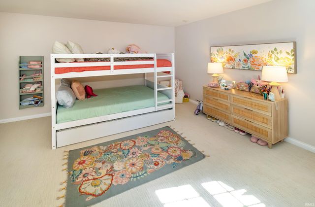 6211 Pfafflin Lake Boulevard, Newburgh, IN 47630