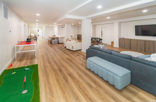 6211 Pfafflin Lake Boulevard, Newburgh, IN 47630