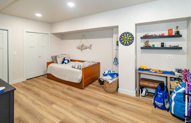 6211 Pfafflin Lake Boulevard, Newburgh, IN 47630