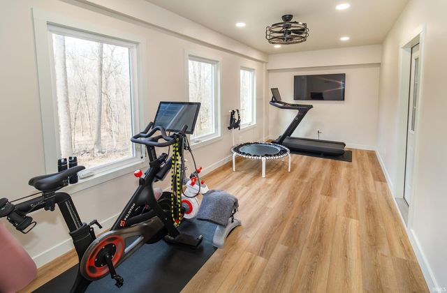 6211 Pfafflin Lake Boulevard, Newburgh, IN 47630