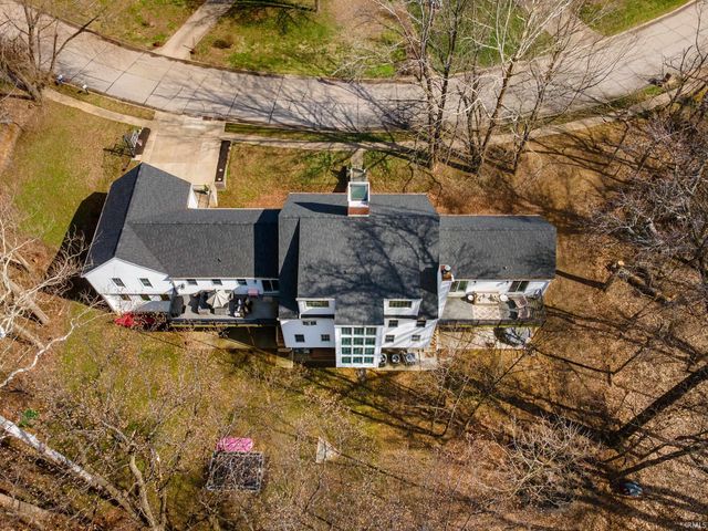 6211 Pfafflin Lake Boulevard, Newburgh, IN 47630