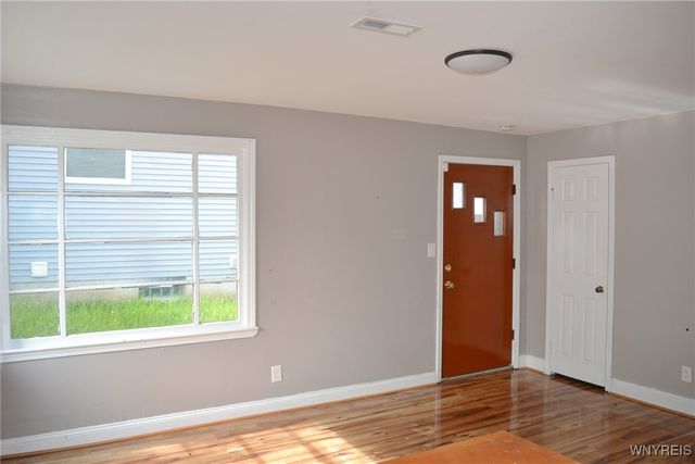 57 East End Avenue, Cheektowaga, NY 14225