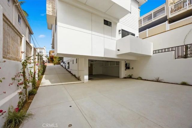 617 N Irena Avenue A, Redondo Beach, CA 90277