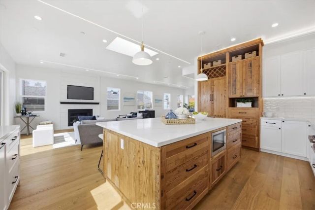 617 N Irena Avenue A, Redondo Beach, CA 90277