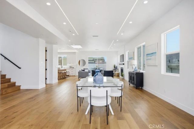 617 N Irena Avenue A, Redondo Beach, CA 90277
