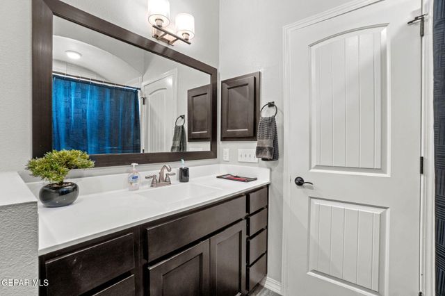 801 HC GILLBERT MINJARES Drive B, El Paso, TX 79927