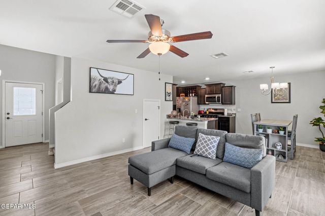 801 HC GILLBERT MINJARES Drive B, El Paso, TX 79927