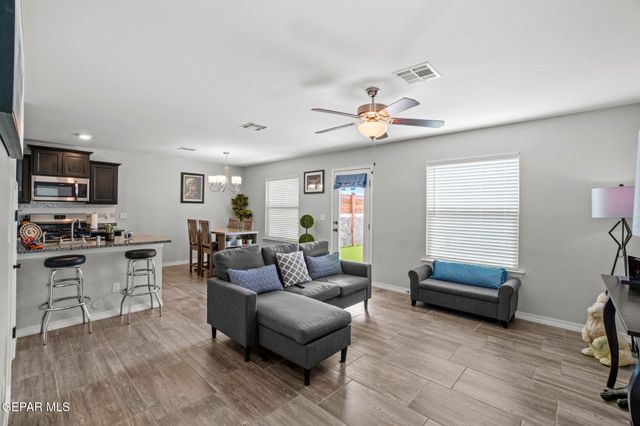 801 HC GILLBERT MINJARES Drive B, El Paso, TX 79927