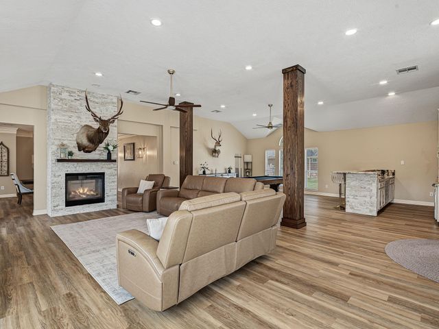 4002 Wentworth Drive, Fulshear, TX 77441