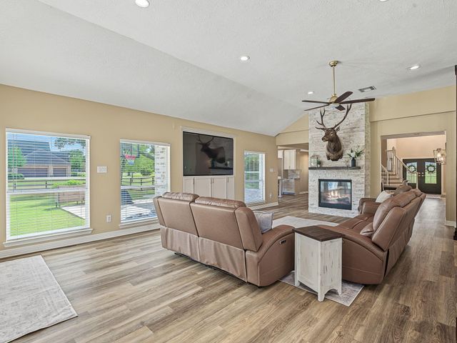 4002 Wentworth Drive, Fulshear, TX 77441