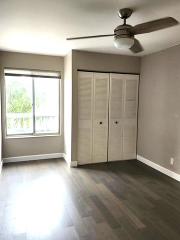 1919 Discovery Circle E, Deerfield Beach, FL 33442