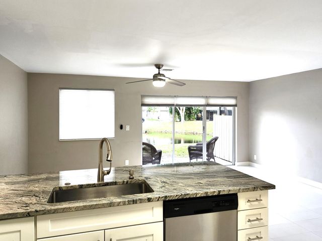 1919 Discovery Circle E, Deerfield Beach, FL 33442