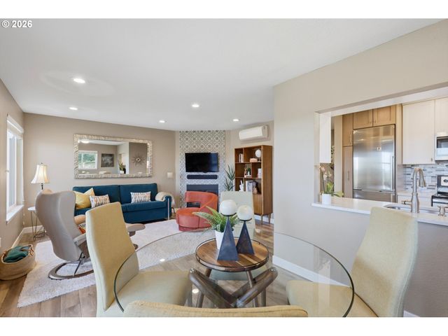 6331 White Tail Dr 56, West Linn, OR 97068