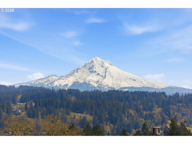 6331 White Tail Dr 56, West Linn, OR 97068