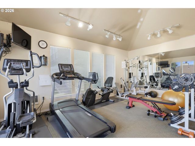 6331 White Tail Dr 56, West Linn, OR 97068