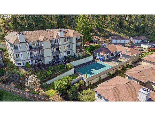 6331 White Tail Dr 56, West Linn, OR 97068