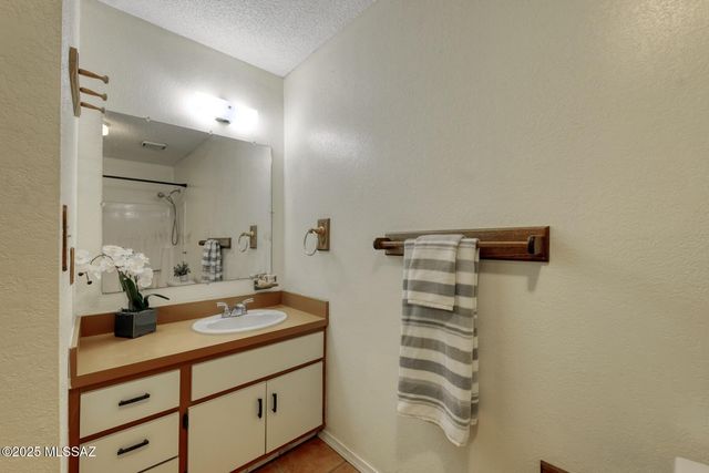 3781 E Astro Street, Hereford, AZ 85615