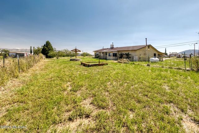 3781 E Astro Street, Hereford, AZ 85615