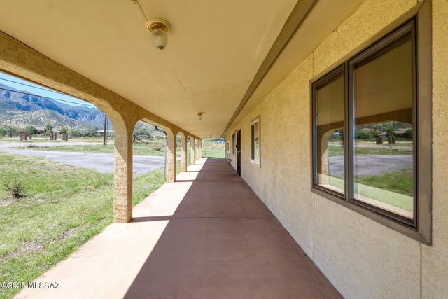 3781 E Astro Street, Hereford, AZ 85615