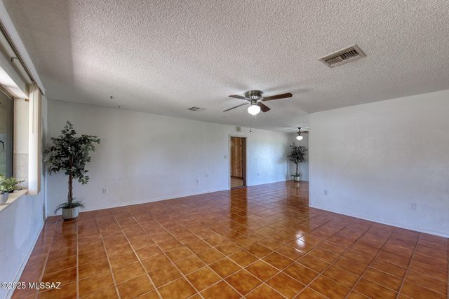 3781 E Astro Street, Hereford, AZ 85615