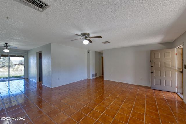 3781 E Astro Street, Hereford, AZ 85615