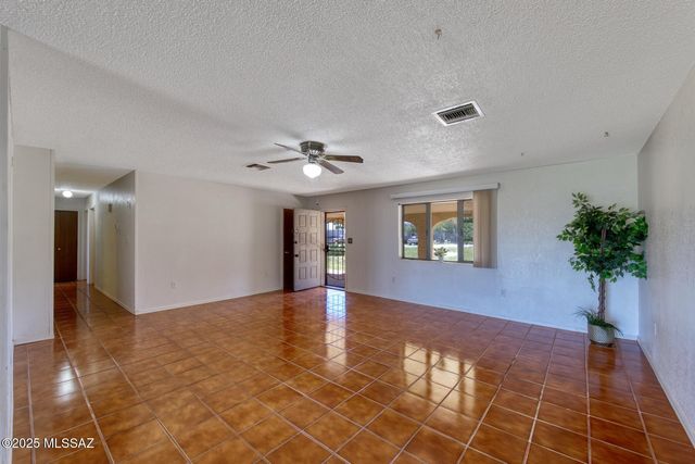 3781 E Astro Street, Hereford, AZ 85615