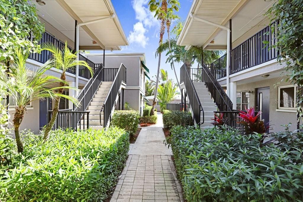 Image 15 of property listing at 212 S CHURCH AVENUE 110, Tampa, FL 33609