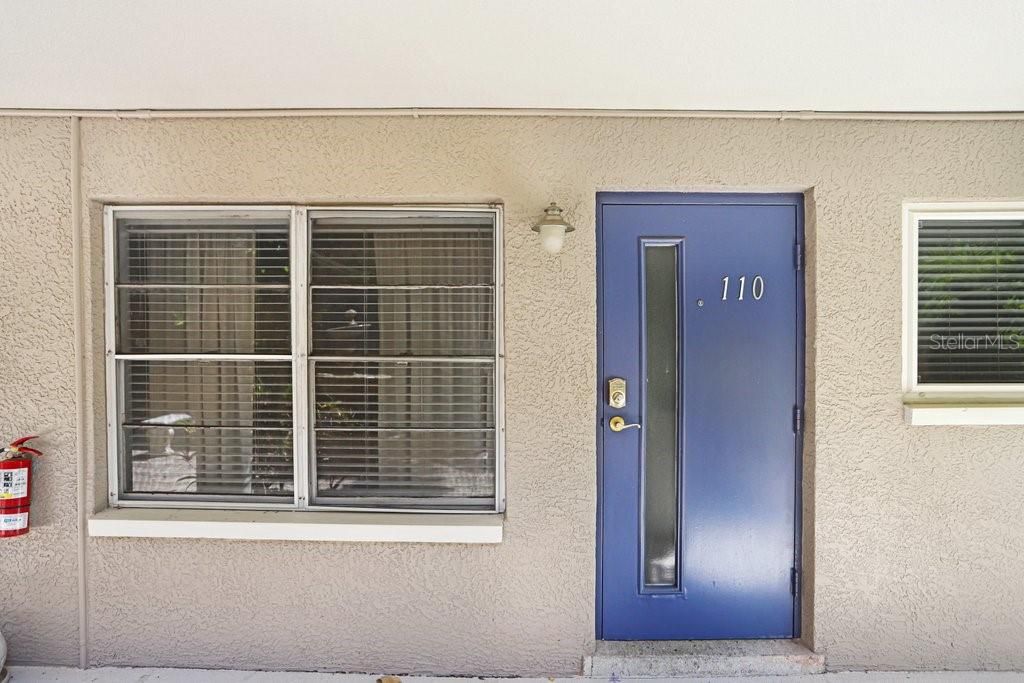 Image 3 of property listing at 212 S CHURCH AVENUE 110, Tampa, FL 33609