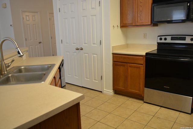 11842 GARDEN GATE, San Antonio, TX 78213
