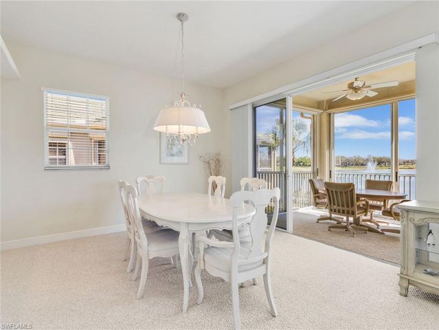 693 Vintage Reserve CIR # 16C, Naples, FL 34119