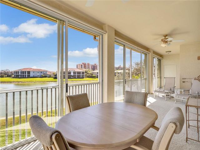 693 Vintage Reserve CIR # 16C, Naples, FL 34119