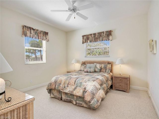 693 Vintage Reserve CIR # 16C, Naples, FL 34119