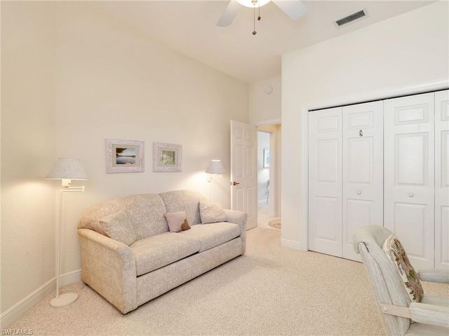 693 Vintage Reserve CIR # 16C, Naples, FL 34119