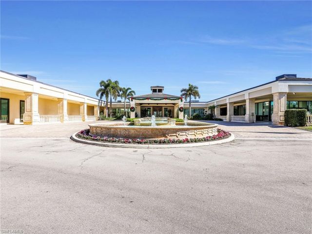 693 Vintage Reserve CIR # 16C, Naples, FL 34119