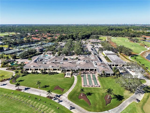 693 Vintage Reserve CIR # 16C, Naples, FL 34119