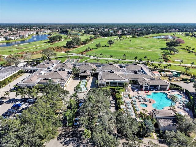 693 Vintage Reserve CIR # 16C, Naples, FL 34119