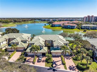 693 Vintage Reserve CIR # 16C, Naples, FL 34119