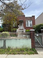 819 E 221st Street, Bronx, NY 10467