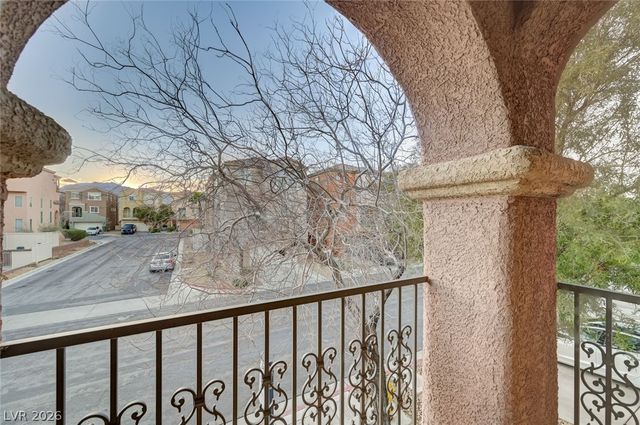 6622 Colorado Spruce Street, Las Vegas, NV 89149