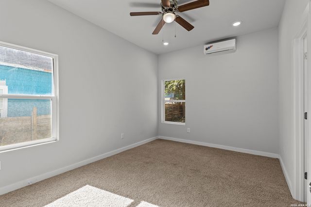 117 MAGENDIE ST, San Antonio, TX 78210