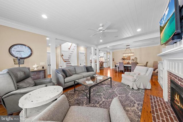 217 FAIRVIEW AVENUE, Beach Haven, NJ 08008