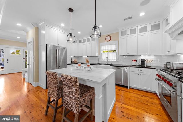 217 FAIRVIEW AVENUE, Beach Haven, NJ 08008