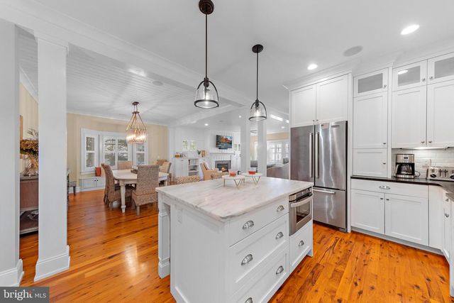 217 FAIRVIEW AVENUE, Beach Haven, NJ 08008