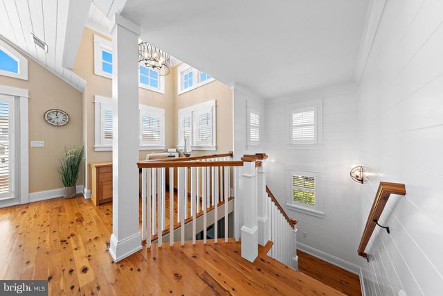 217 FAIRVIEW AVENUE, Beach Haven, NJ 08008