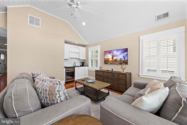 217 FAIRVIEW AVENUE, Beach Haven, NJ 08008