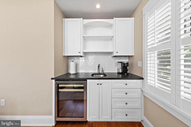 217 FAIRVIEW AVENUE, Beach Haven, NJ 08008