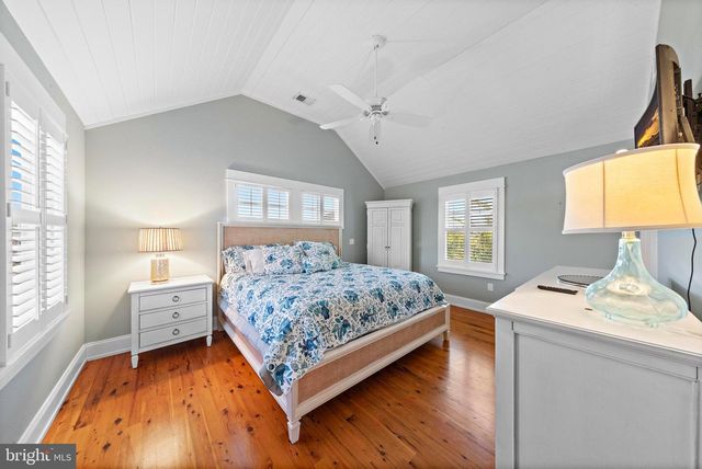 217 FAIRVIEW AVENUE, Beach Haven, NJ 08008